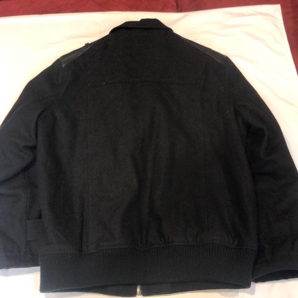 All black men’s jacket - Picture 5 of 5